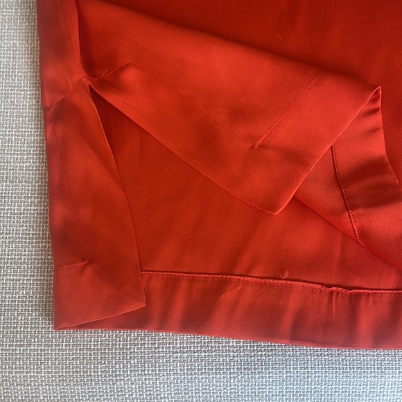 Vence XS - S. bright red blouse. light, folded for daily use and for holidays - Picture 2 of 5